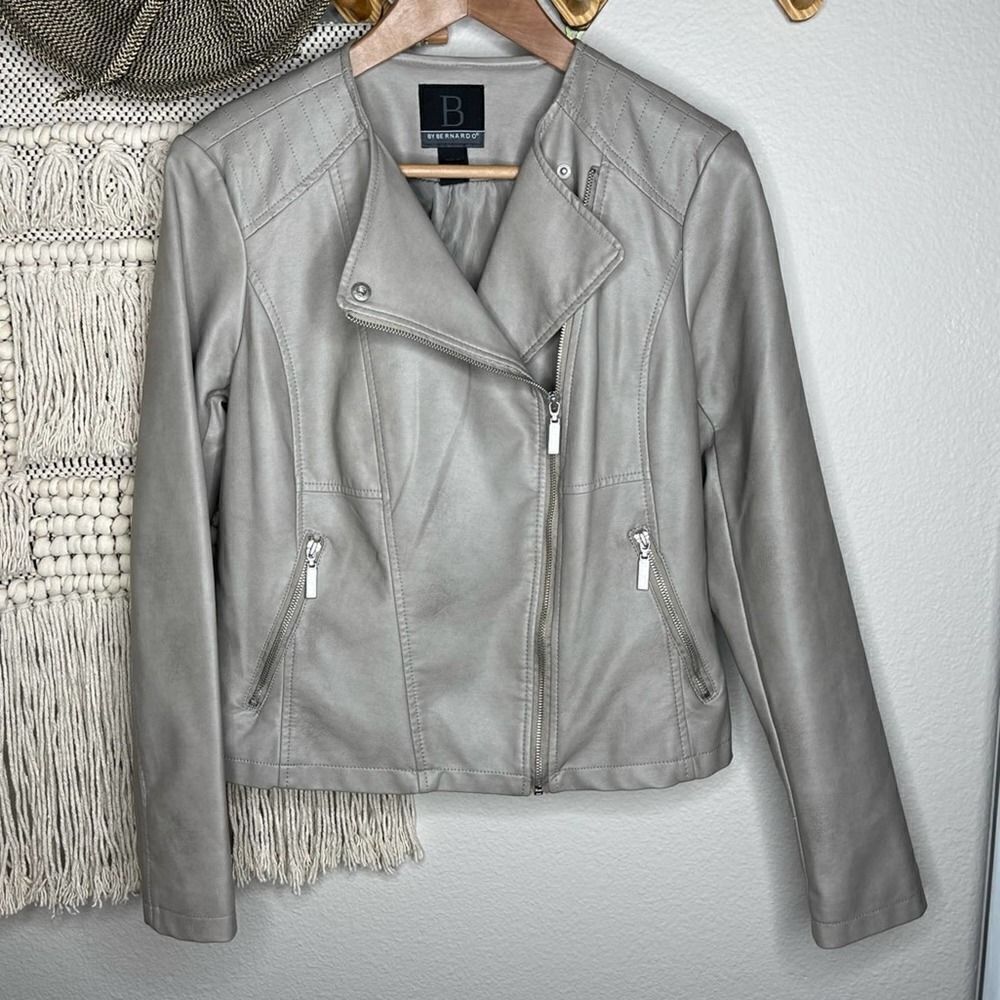 B by Bernardo Gray Faux Leather Jacket Small